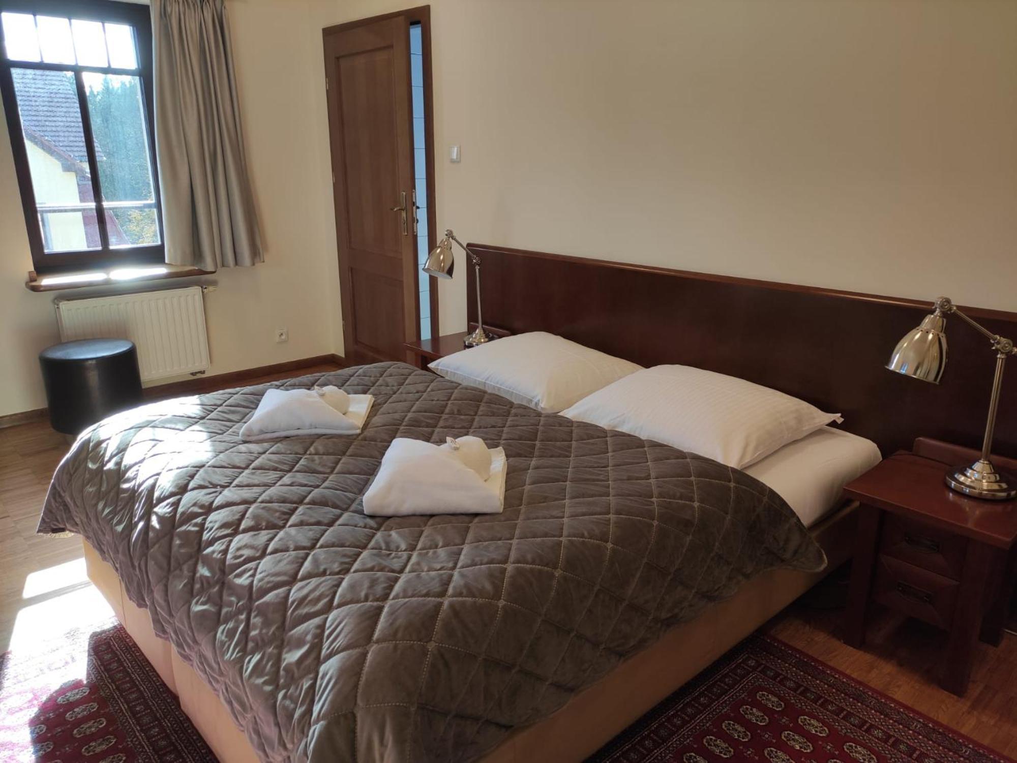 Jasny Dwor Hotel Поляница-Здрой Екстериор снимка