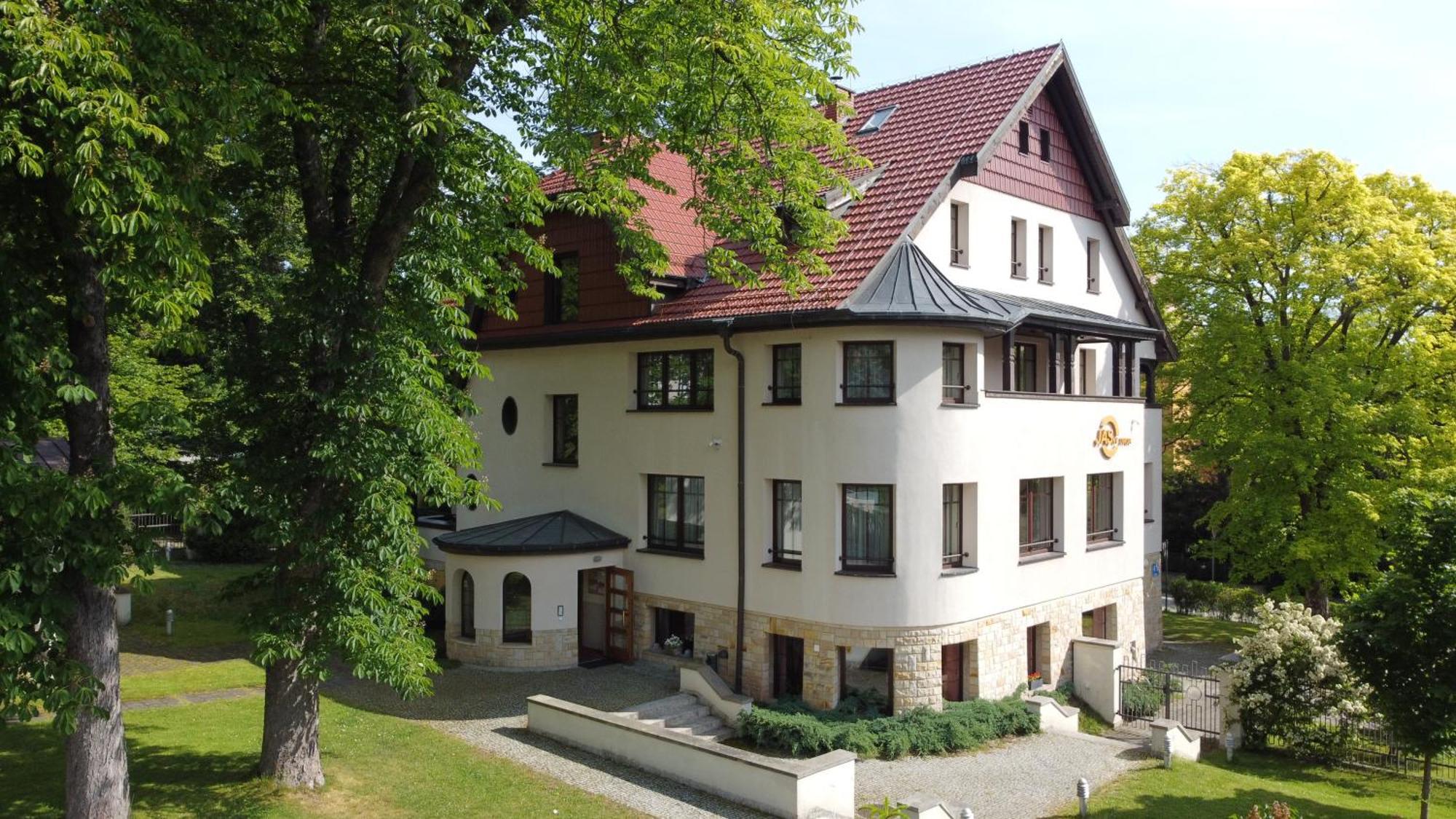 Jasny Dwor Hotel Поляница-Здрой Екстериор снимка