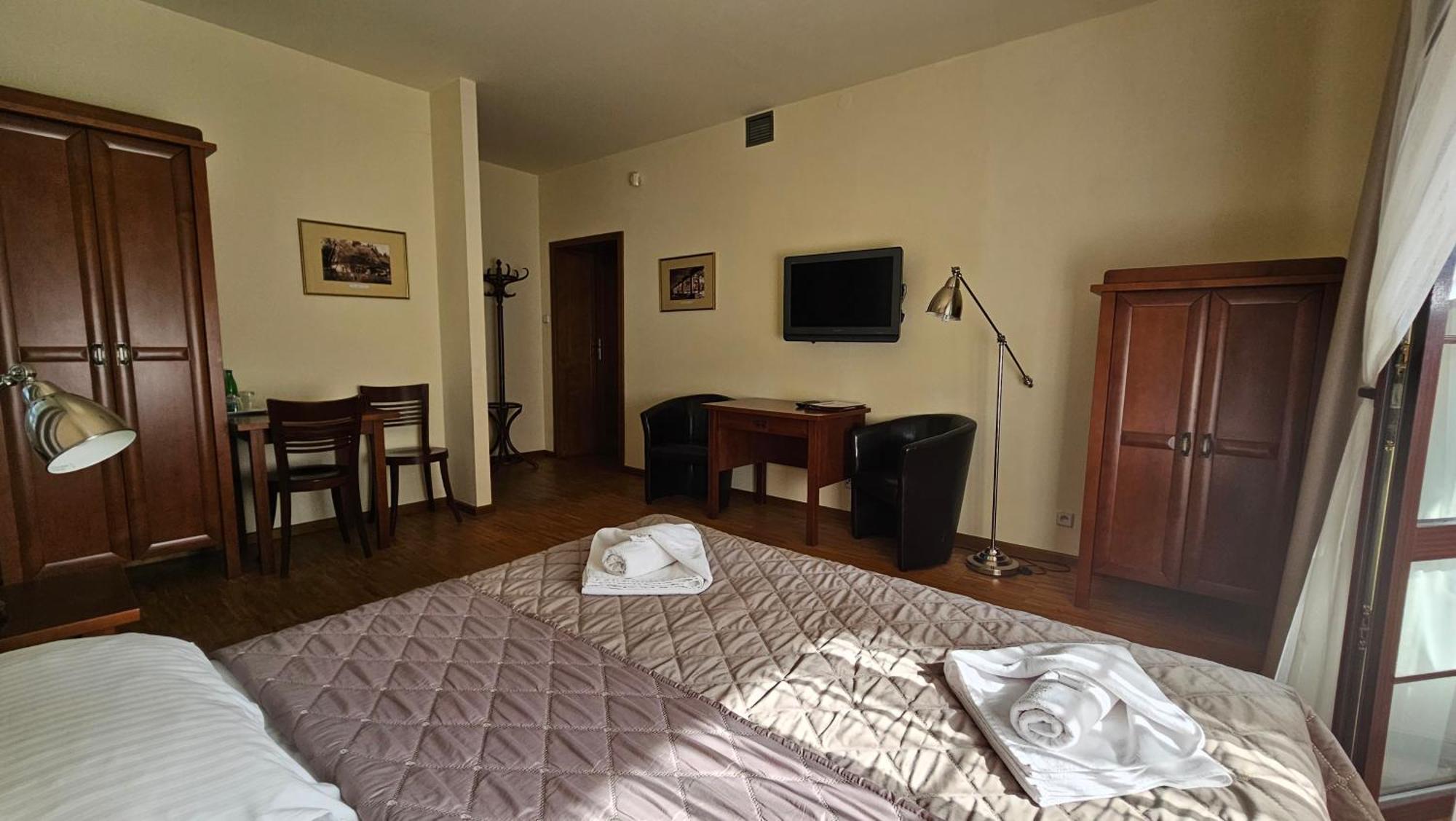 Jasny Dwor Hotel Поляница-Здрой Екстериор снимка