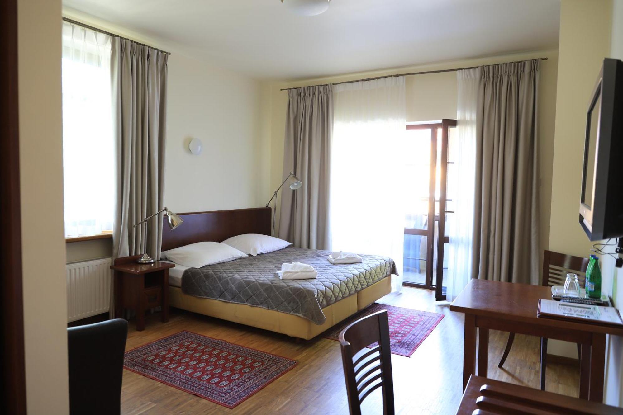 Jasny Dwor Hotel Поляница-Здрой Екстериор снимка