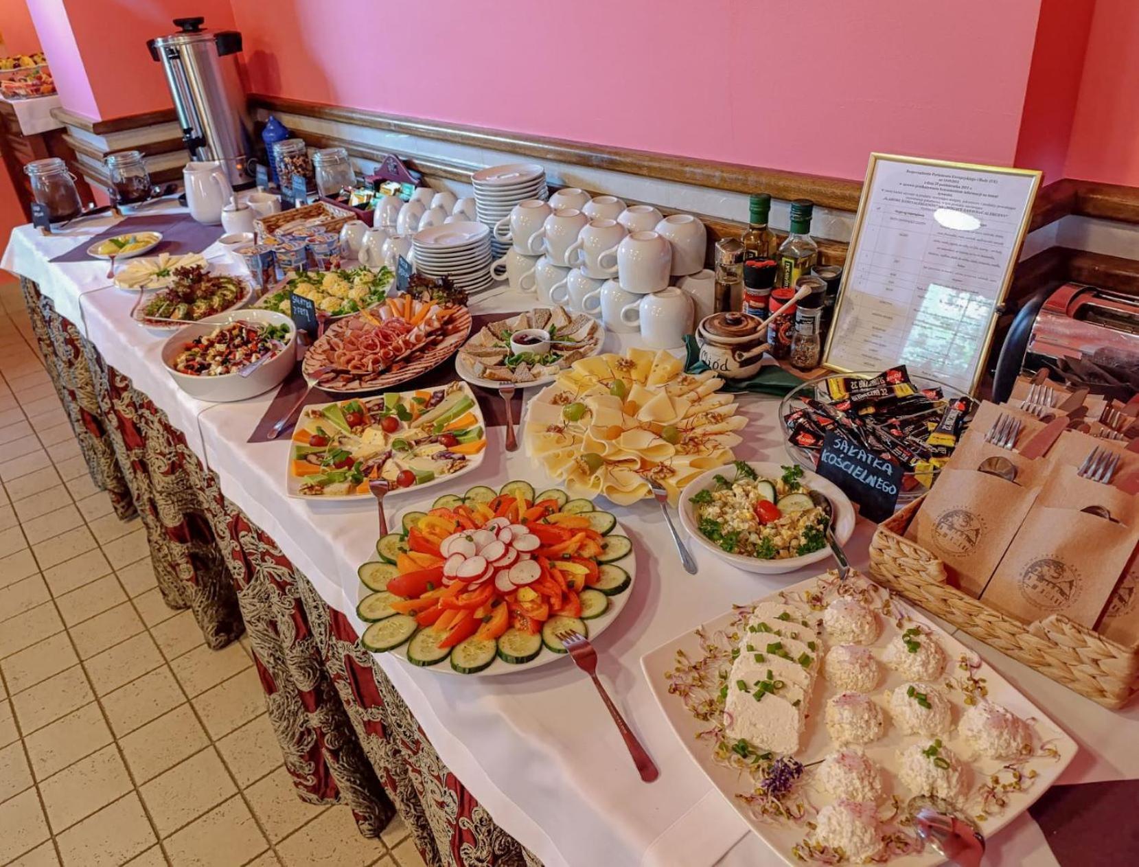 Jasny Dwor Hotel Поляница-Здрой Екстериор снимка